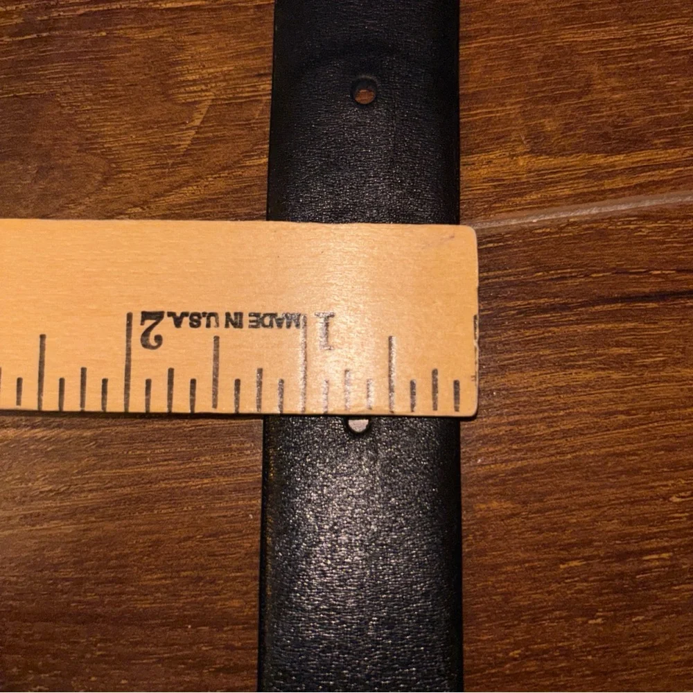 American Eagle Vintage Black leather belt with silver buckle size XS
